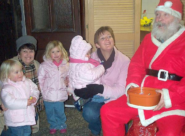 XMASFAYRESCAROLSTOWER05 020